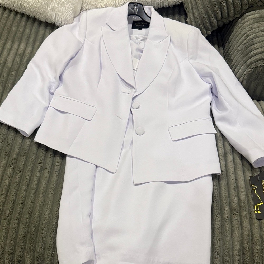 Elegant White Women’s Suit